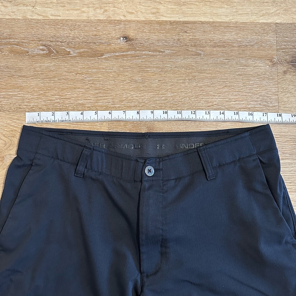 Under Armour Men's Black Shorts Size 36 - Picture 6 of 15